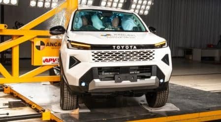Toyota Hilux Rating में पाँच सितारे: Advanced Safety और Technology का मेल, Competition को देगा Tough Challenge