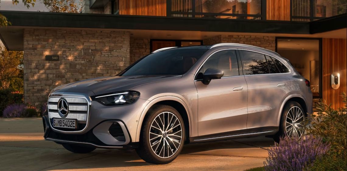 Mercedes Benz GLC EV active rear spoiler