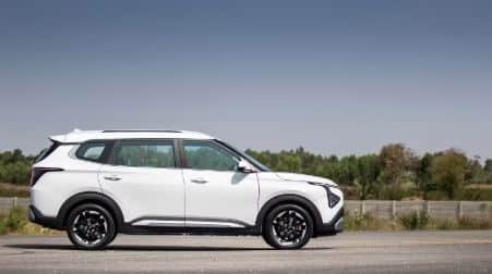 Kia Carens Clavis long term review: एक स्मार्ट परिवारिक MPV का अनुभव